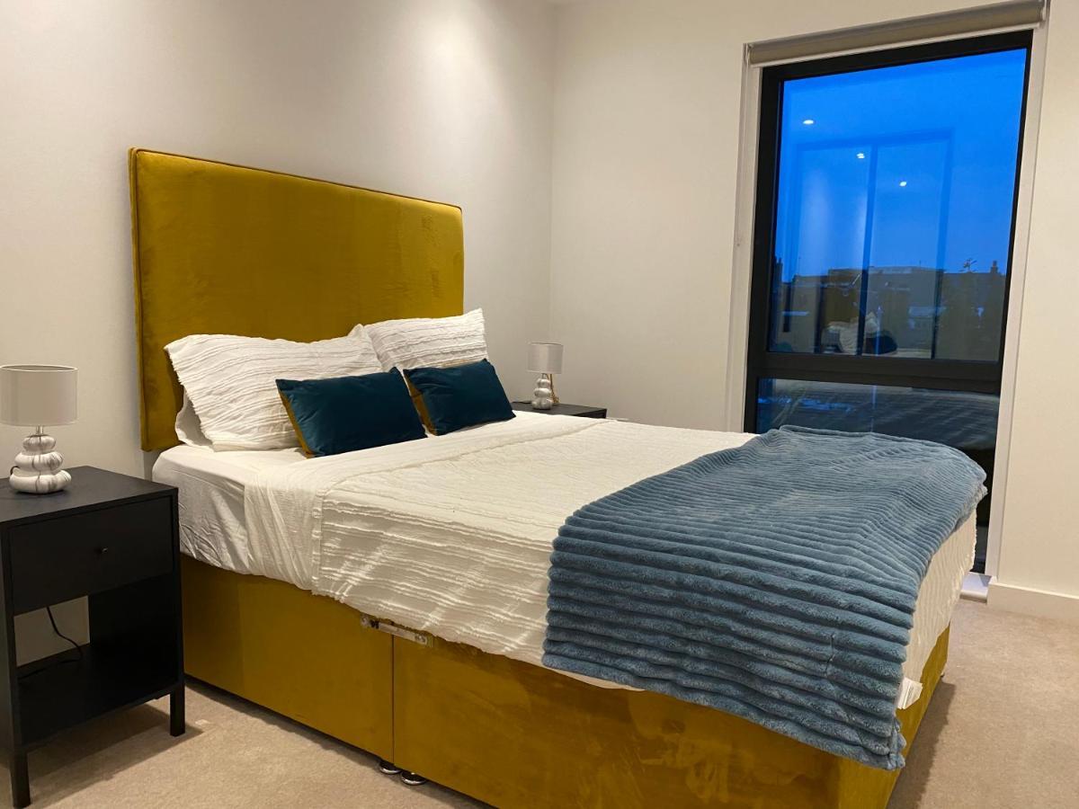 Triple T Homes Cosy 2 Bedroom Apartment With Balcony Ilford Exteriör bild
